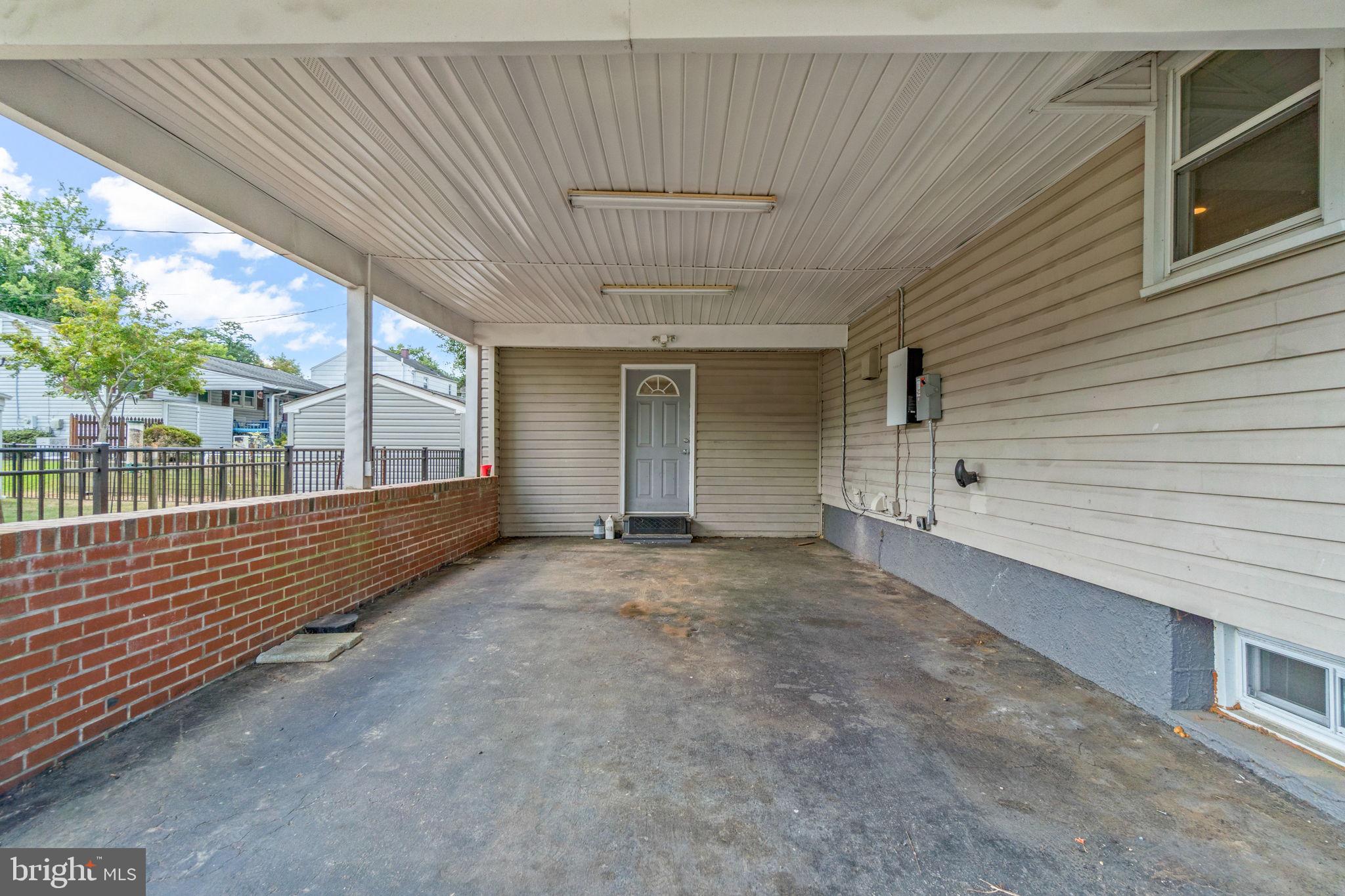 CRESTWOOD - Residential