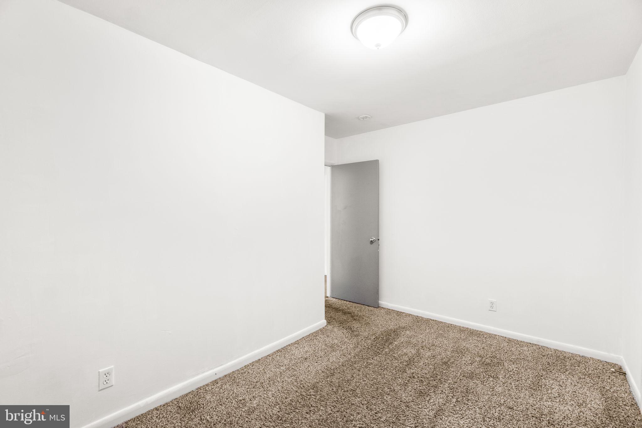 CRESTWOOD - Residential