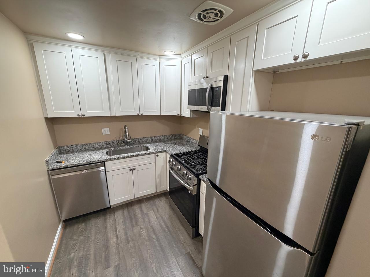 OLD TOWNE VILLAGE CONDOMINIUMS - Residential