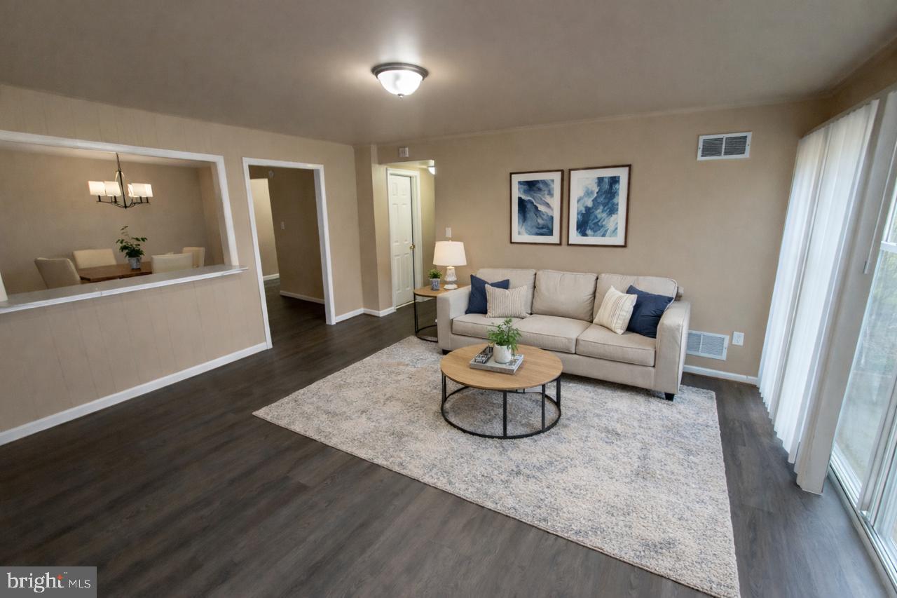 OLD TOWNE VILLAGE CONDOMINIUMS - Residential