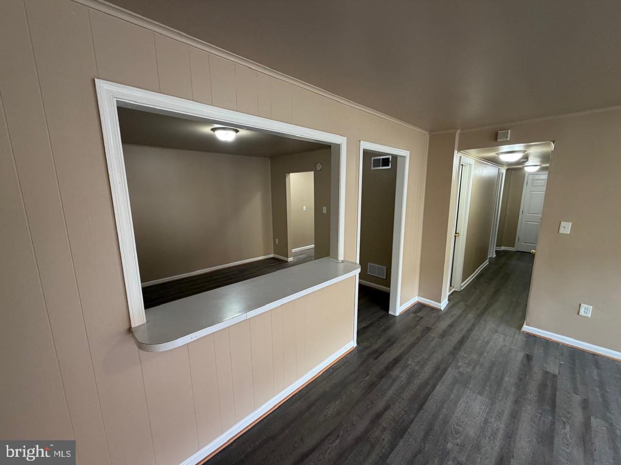 OLD TOWNE VILLAGE CONDOMINIUMS - Residential