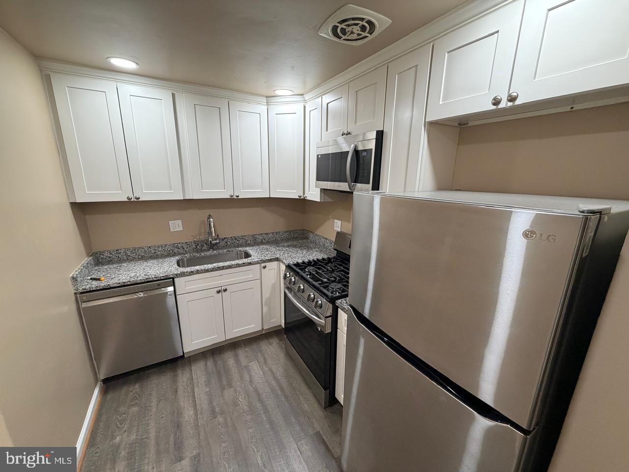 OLD TOWNE VILLAGE CONDOMINIUMS - Residential