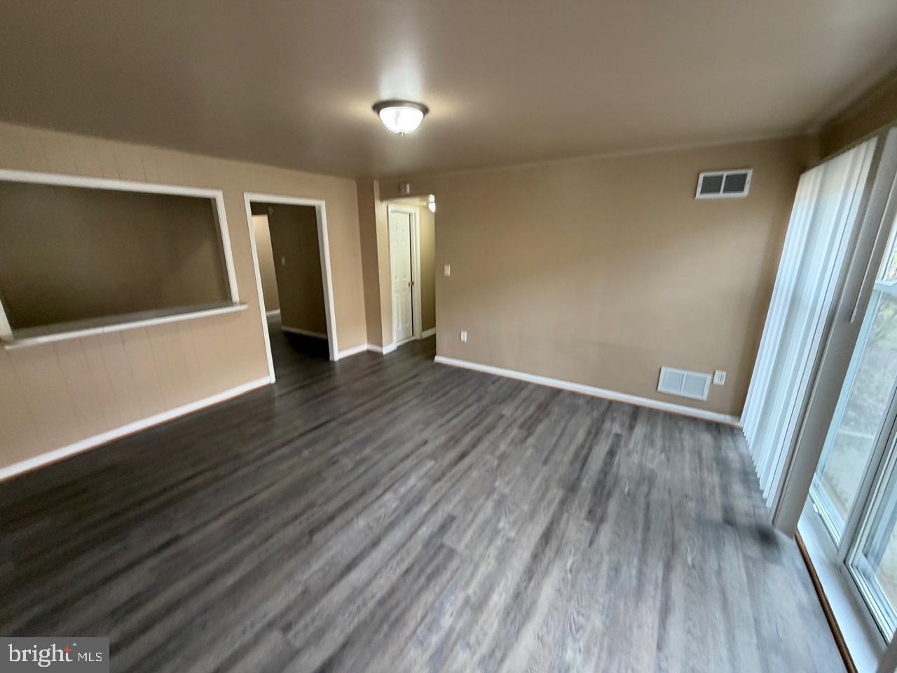 OLD TOWNE VILLAGE CONDOMINIUMS - Residential