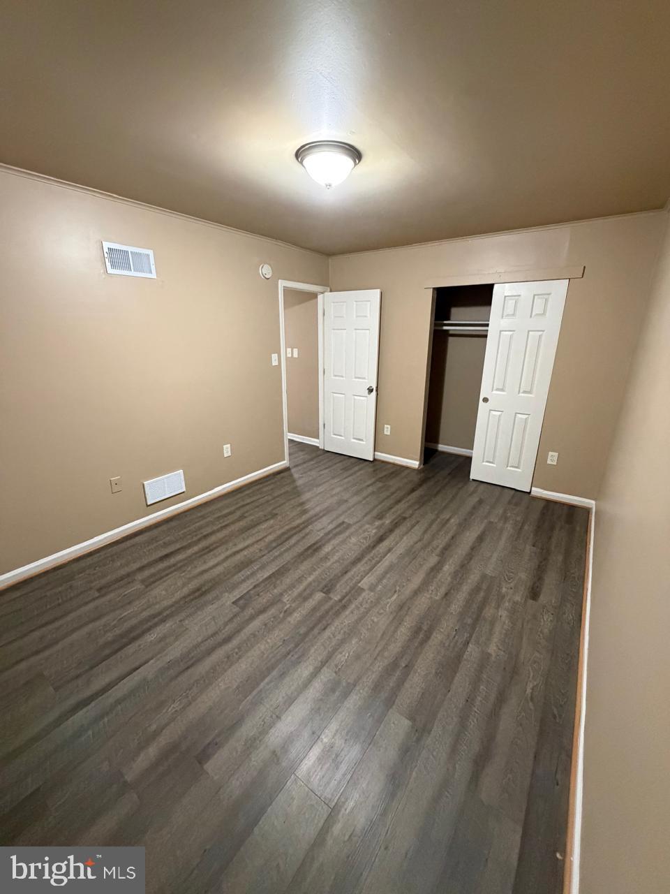 OLD TOWNE VILLAGE CONDOMINIUMS - Residential