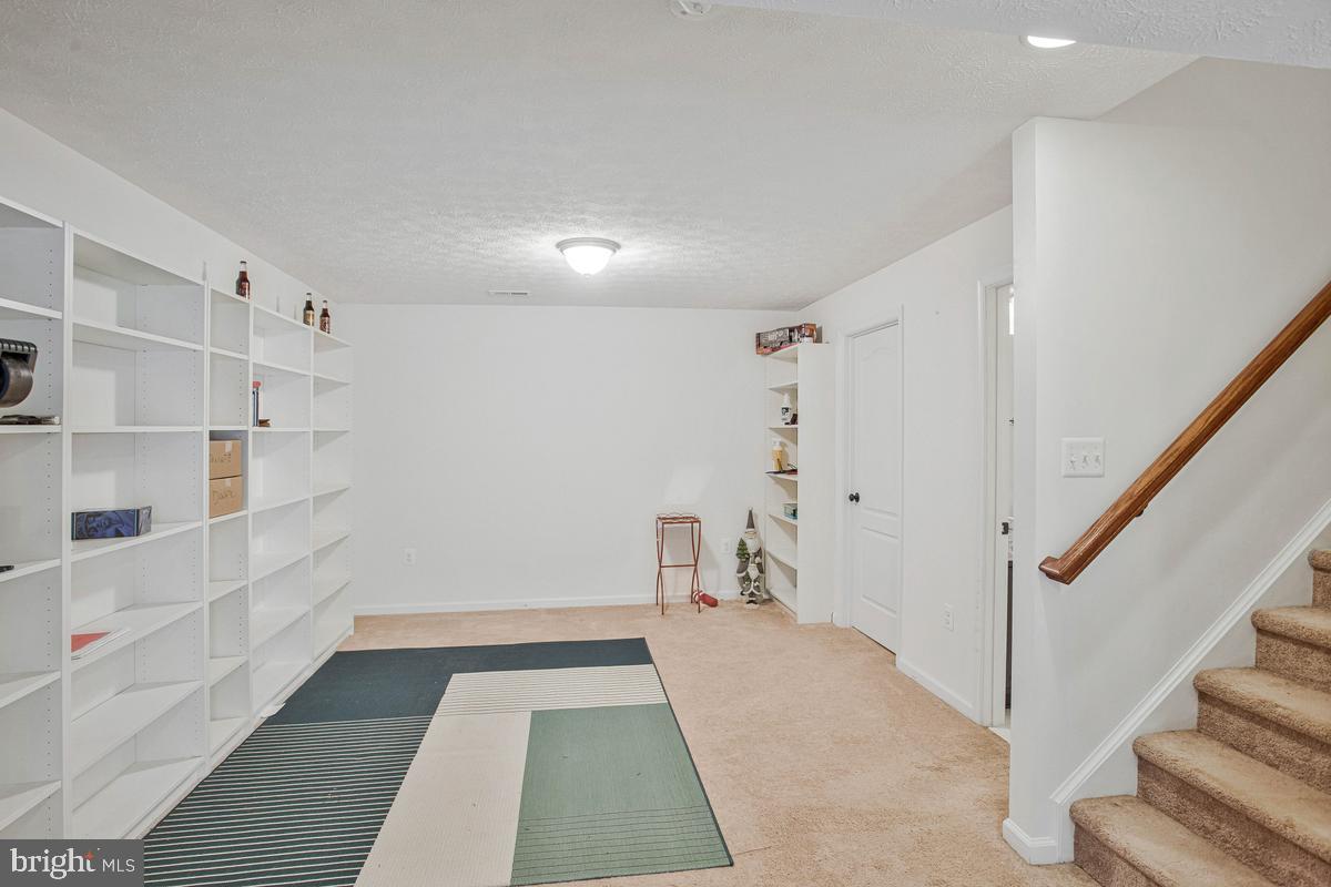 OAKLEY FARMS - Residential
