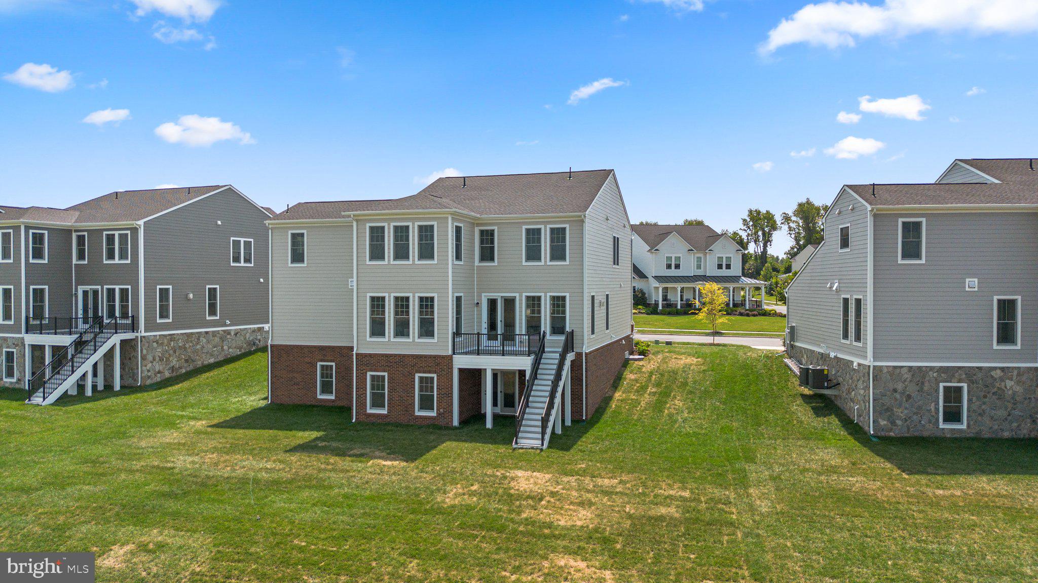 MEADOWBROOK - Residential