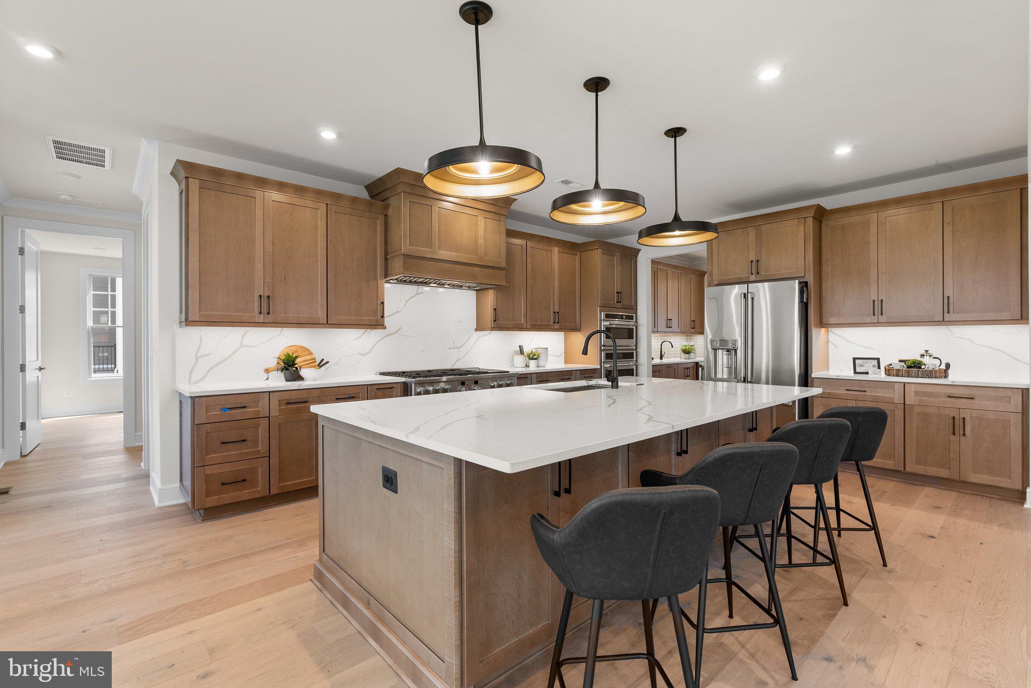 MEADOWBROOK - Residential