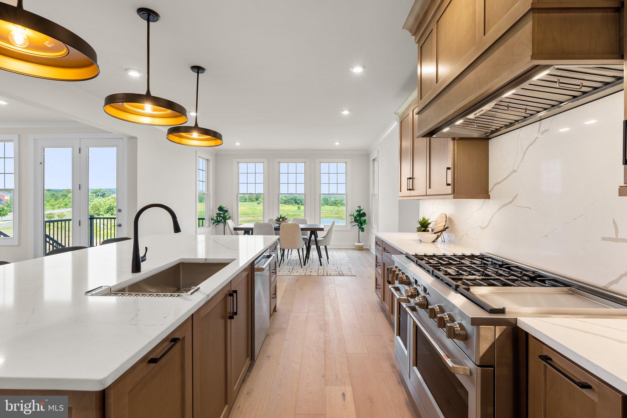 MEADOWBROOK - Residential