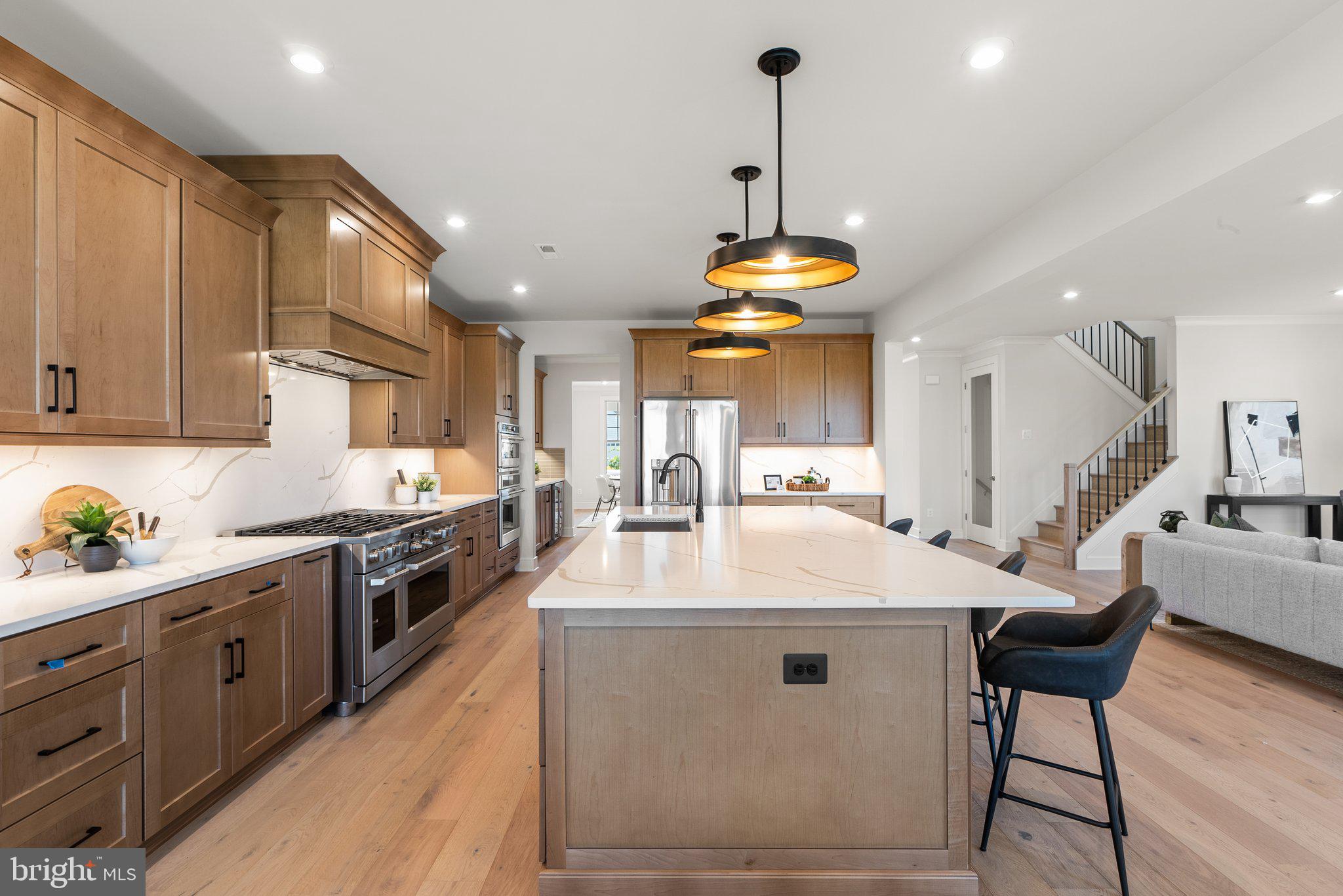 MEADOWBROOK - Residential