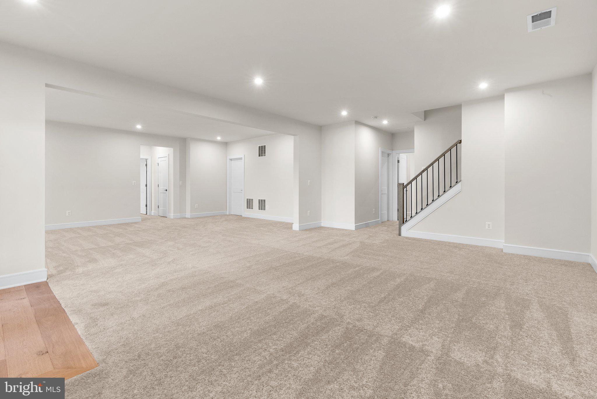 MEADOWBROOK - Residential