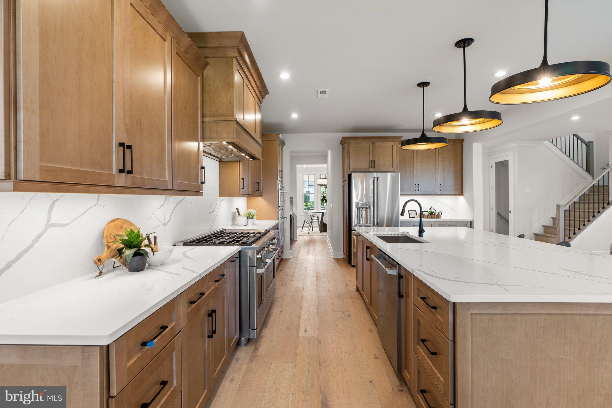 MEADOWBROOK - Residential