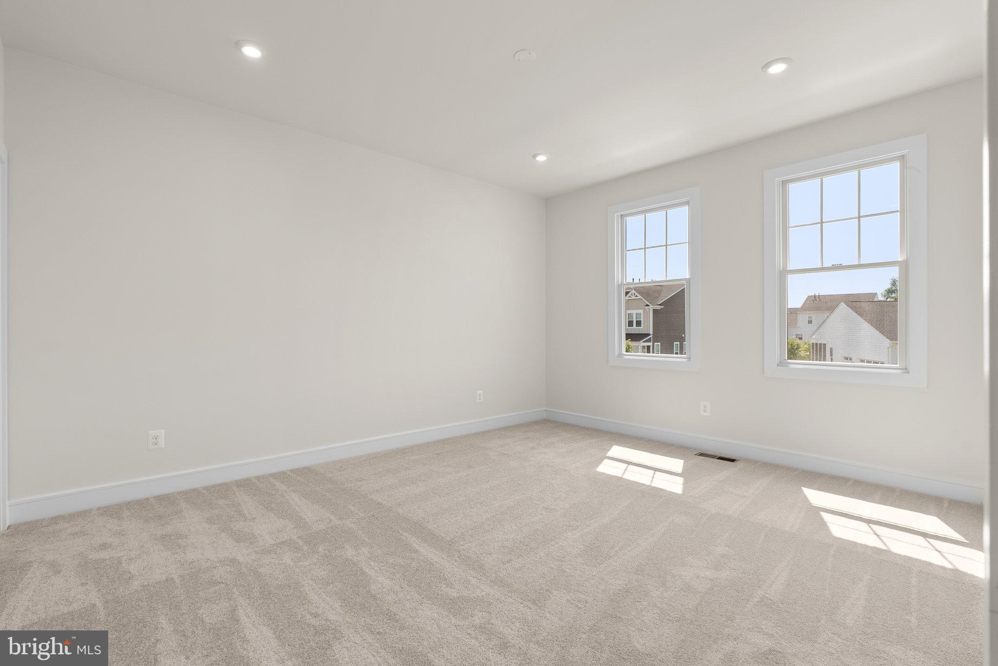 MEADOWBROOK - Residential