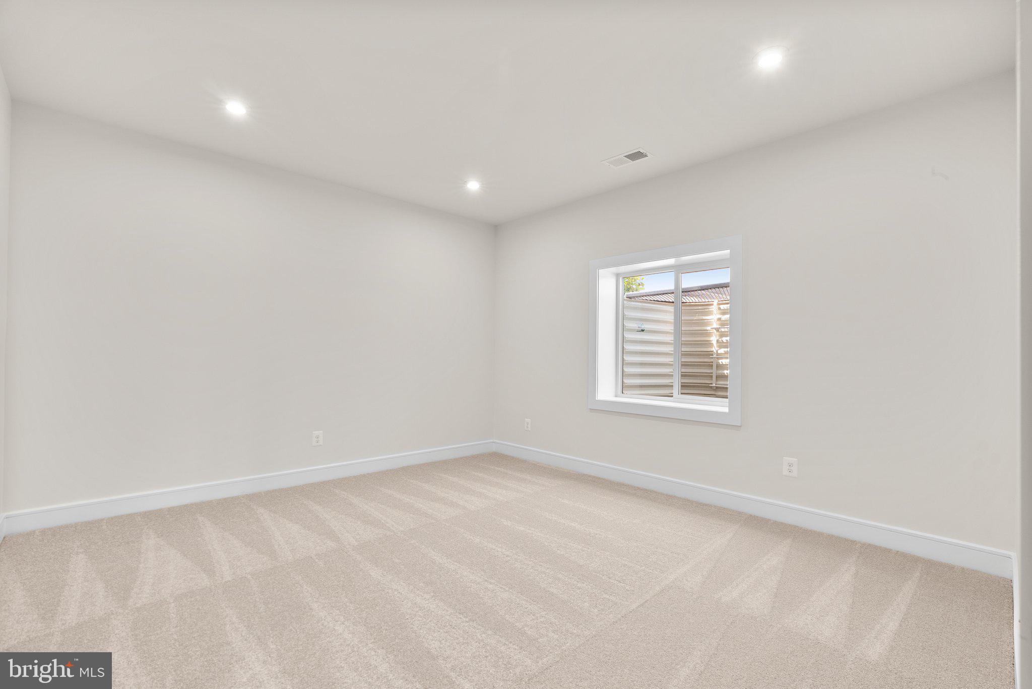 MEADOWBROOK - Residential