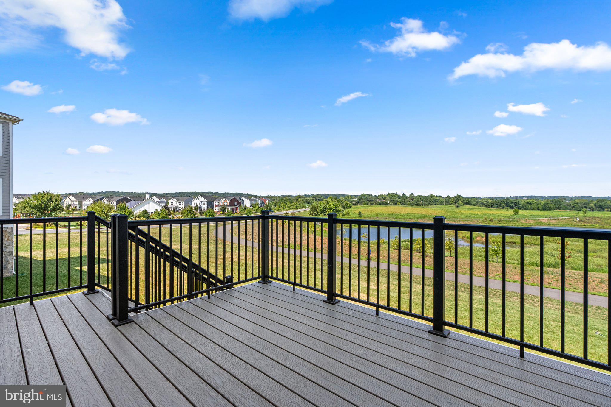 MEADOWBROOK - Residential