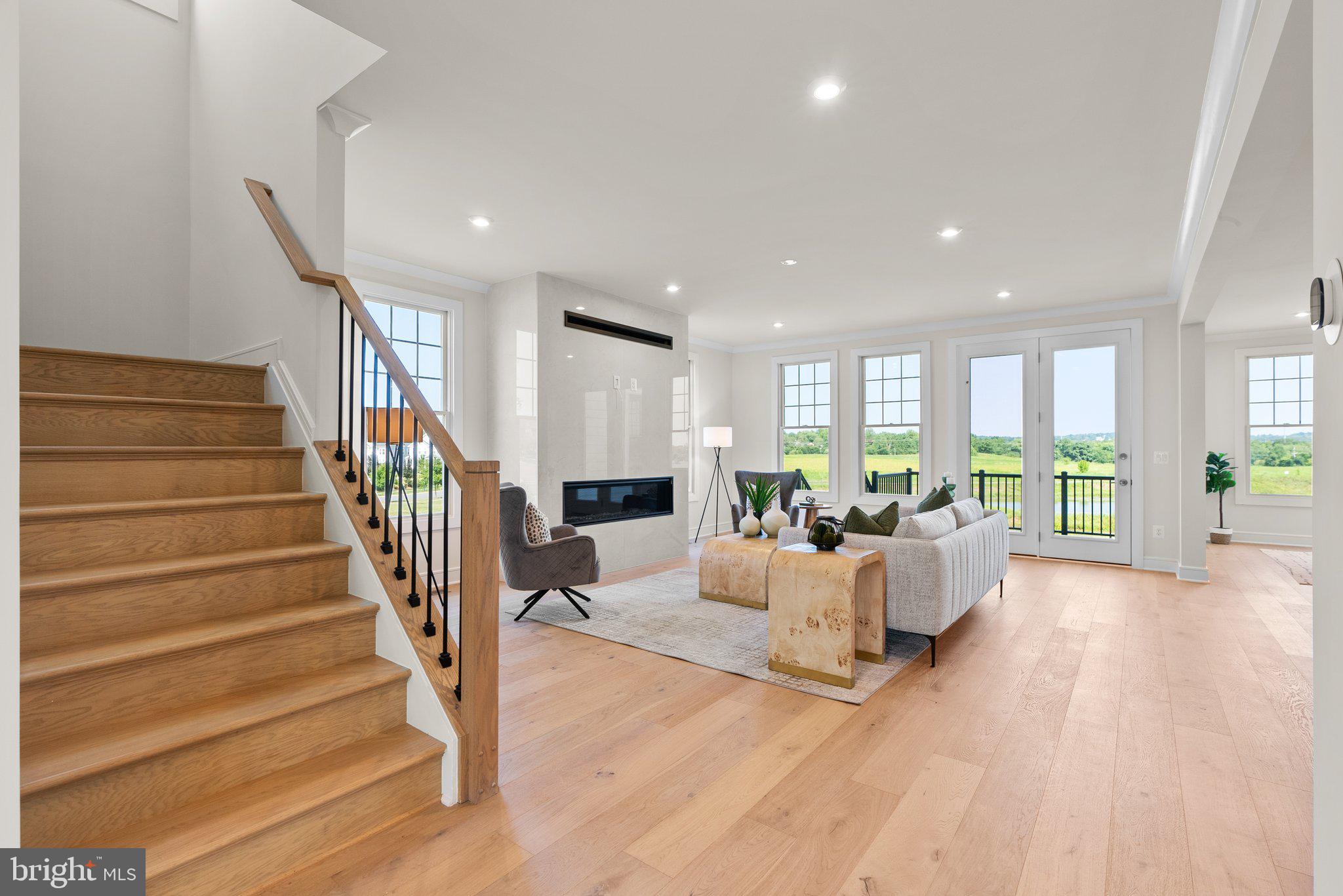 MEADOWBROOK - Residential