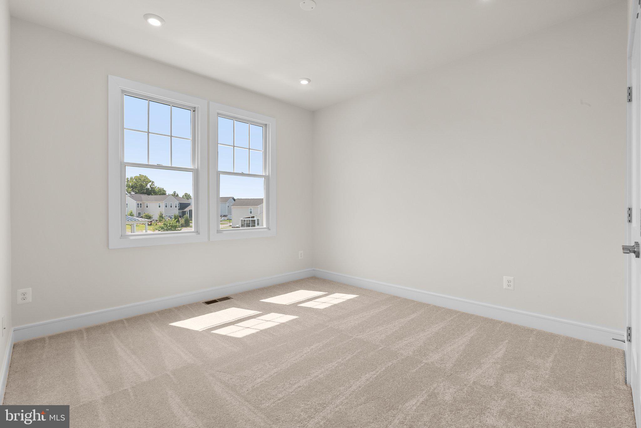 MEADOWBROOK - Residential