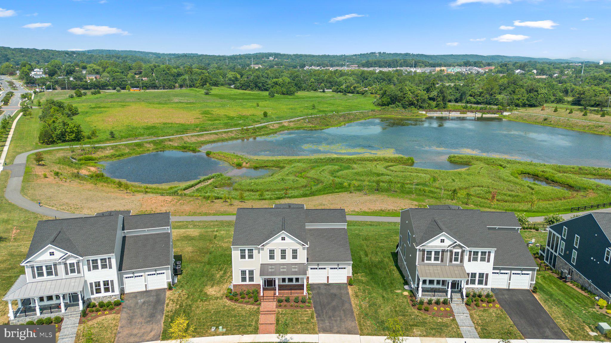 MEADOWBROOK - Residential