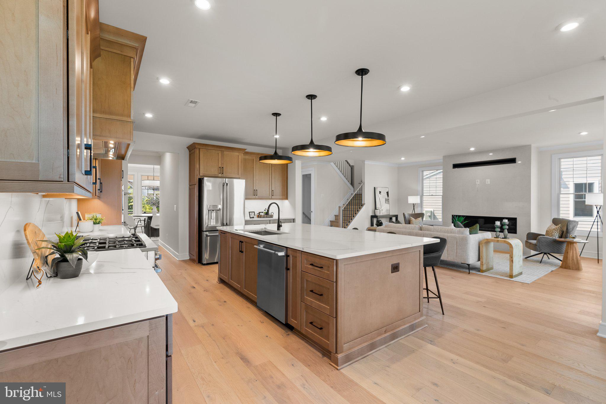 MEADOWBROOK - Residential