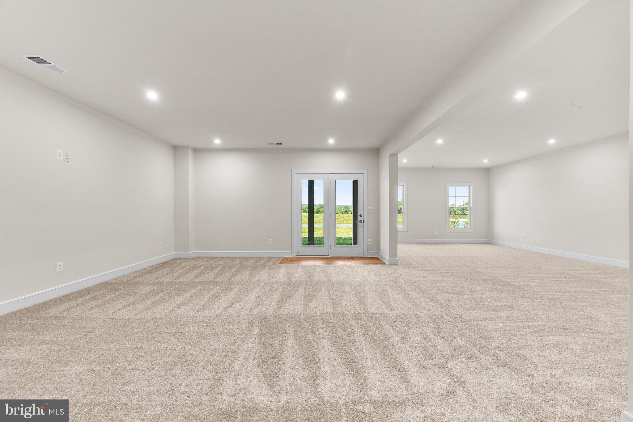 MEADOWBROOK - Residential