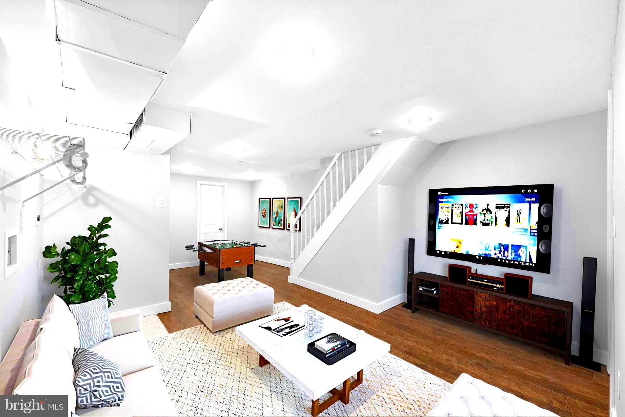 WEST OAK LANE - Residential Lease