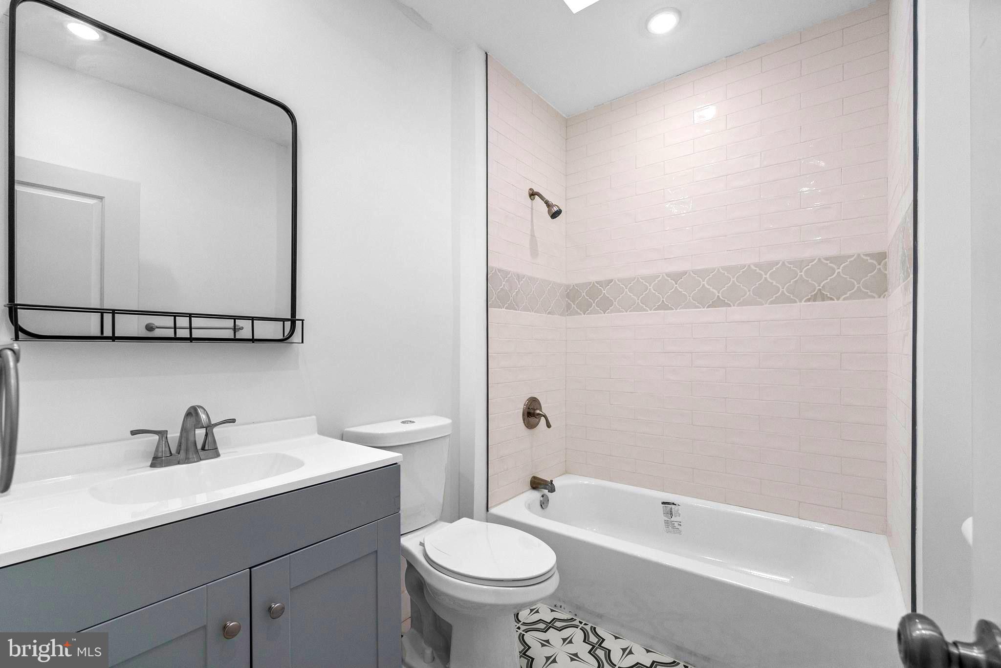 WEST OAK LANE - Residential Lease