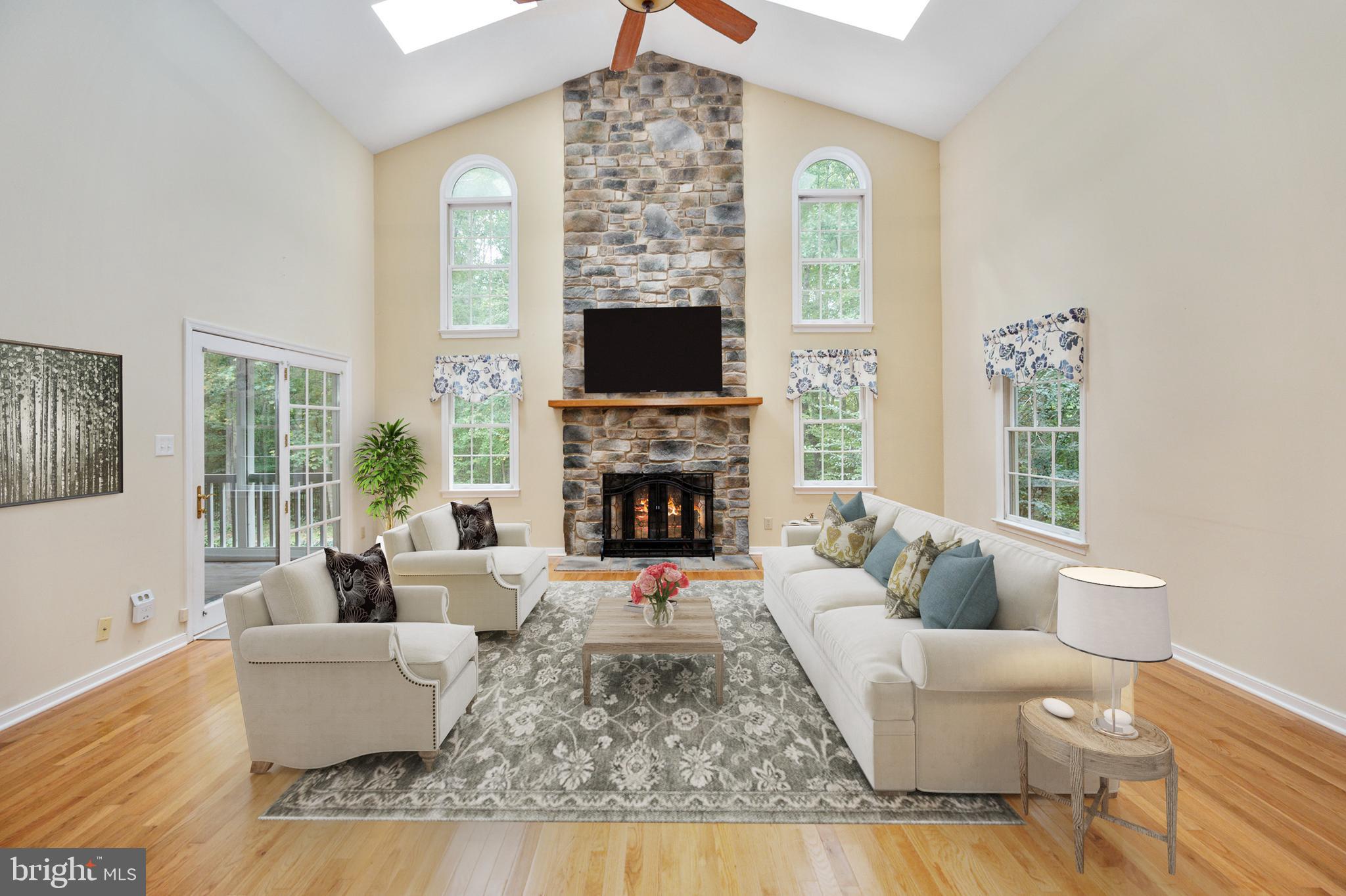 CREEKSIDE - Residential