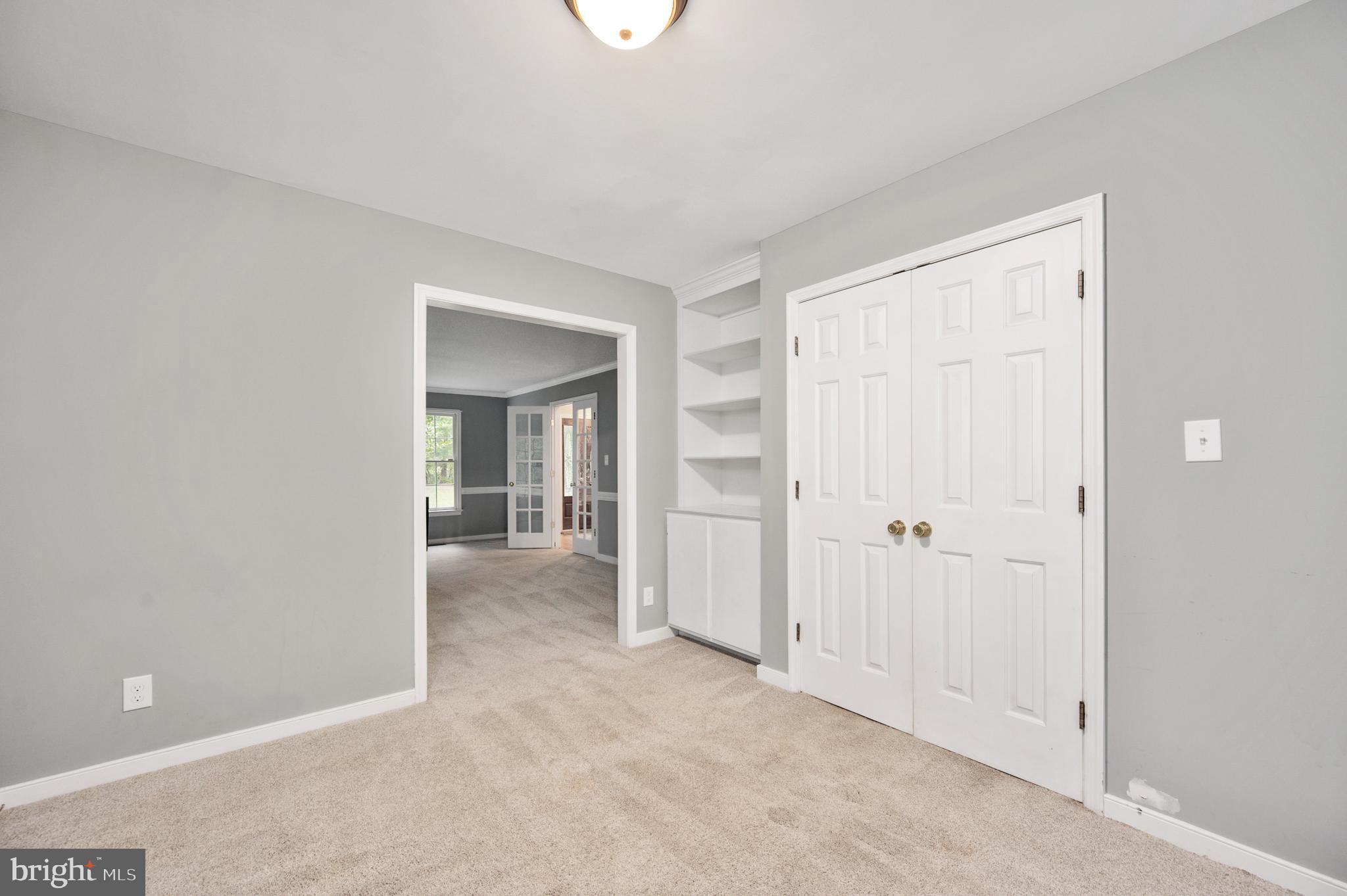 CREEKSIDE - Residential