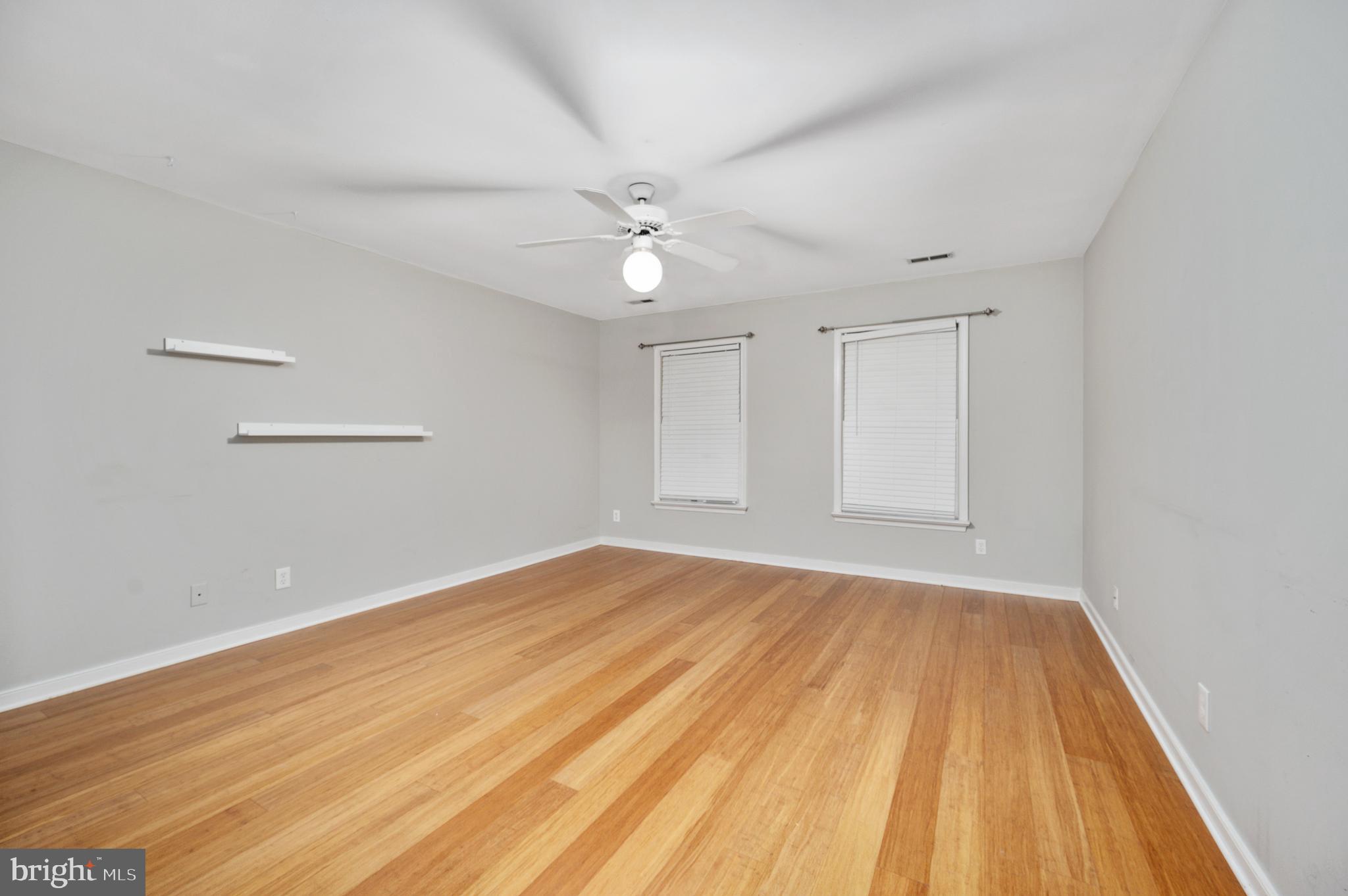 CREEKSIDE - Residential