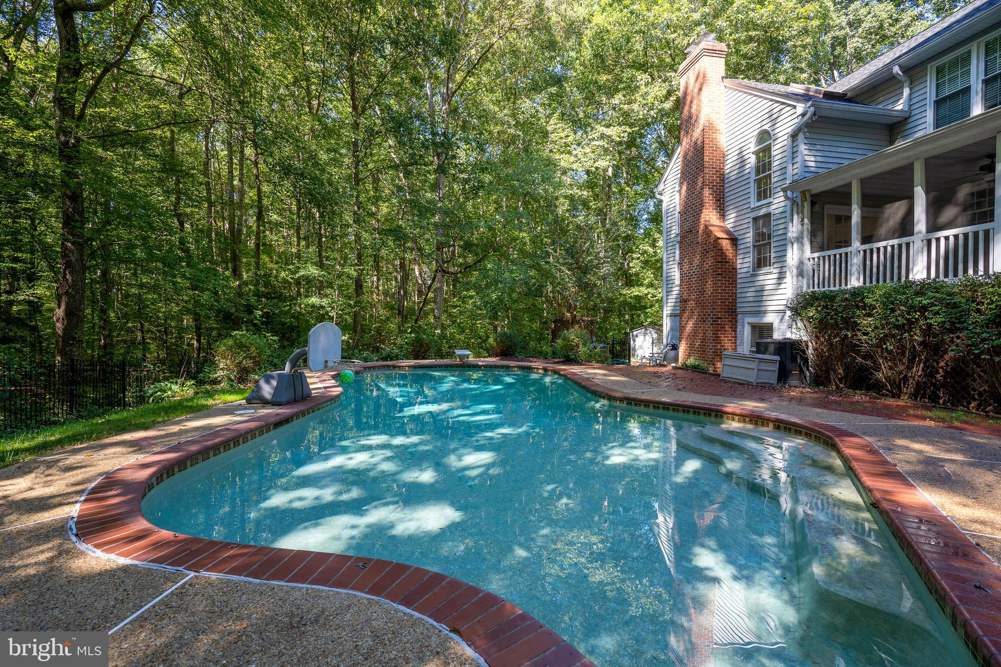 CREEKSIDE - Residential