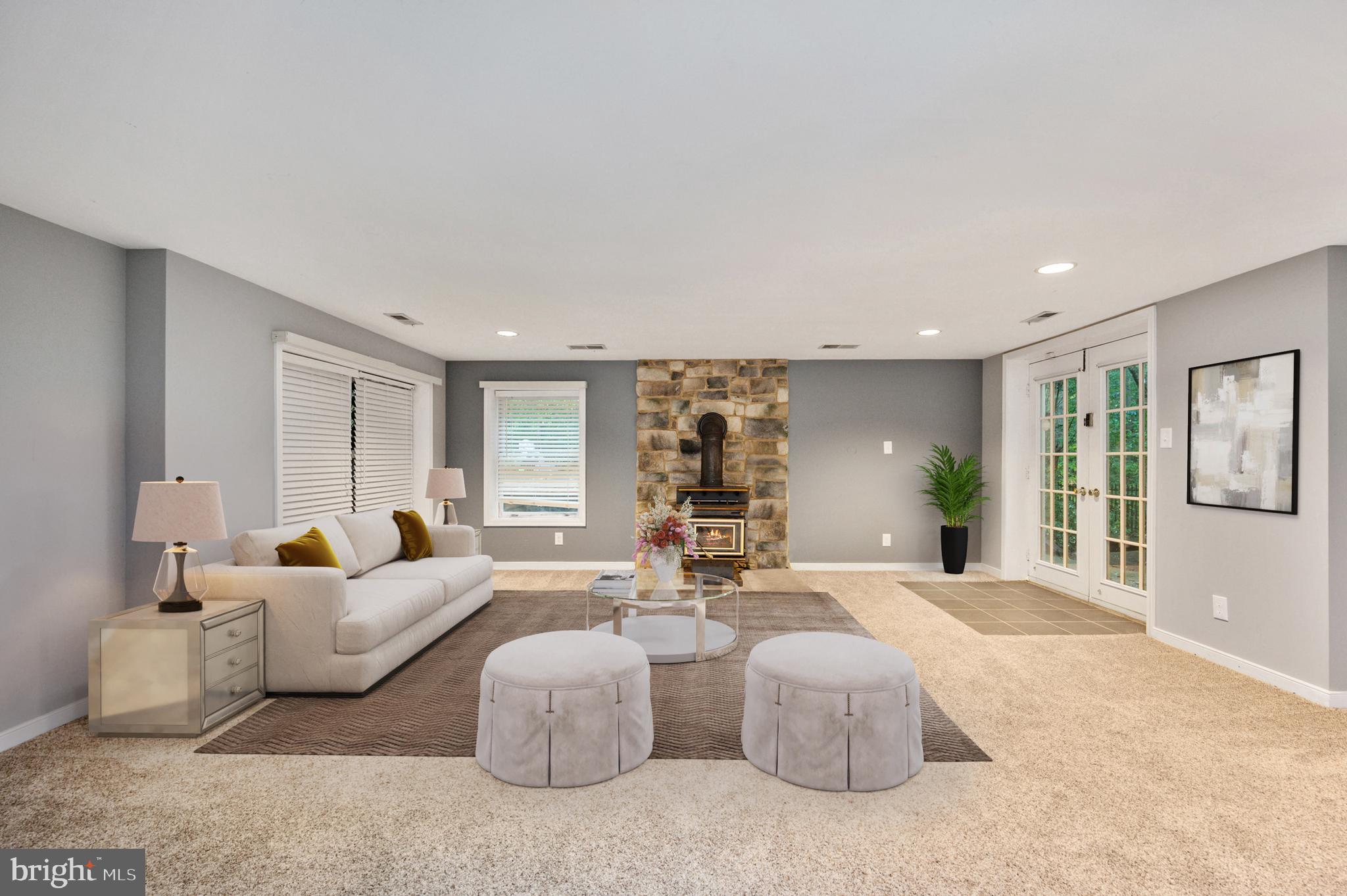 CREEKSIDE - Residential