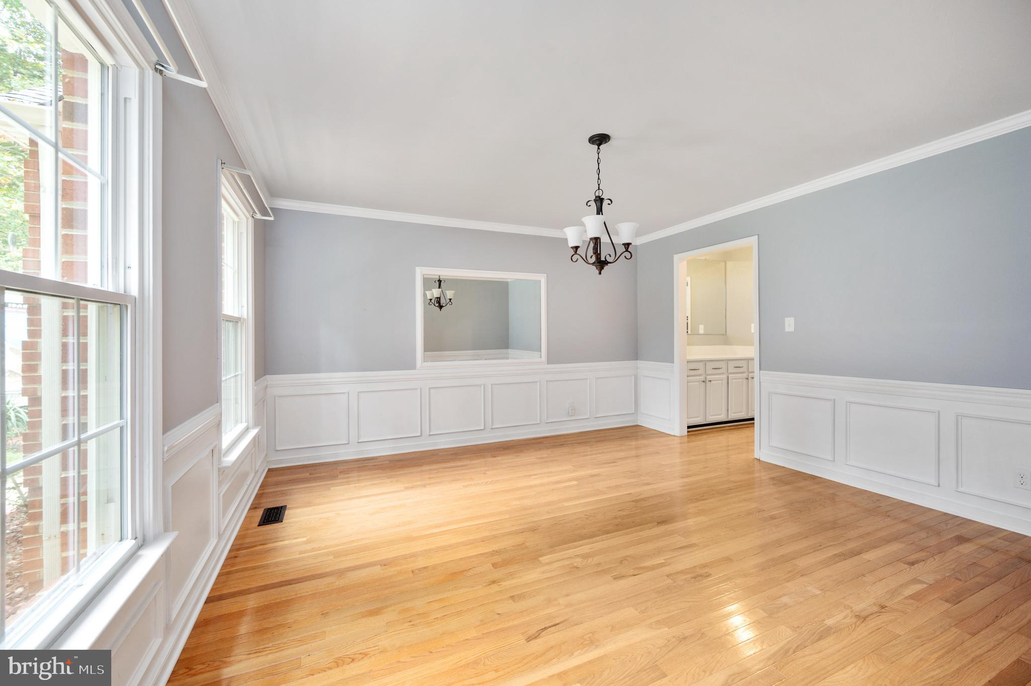 CREEKSIDE - Residential