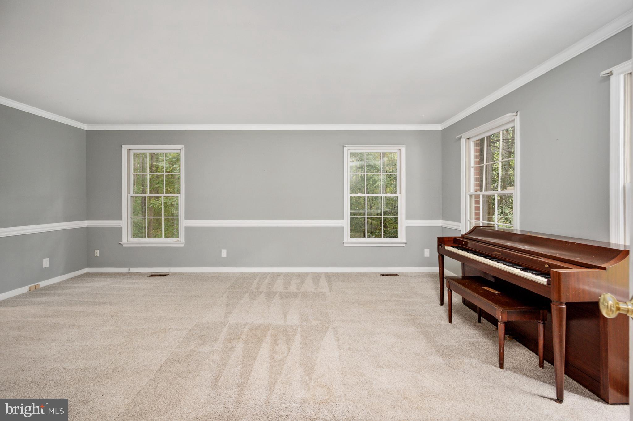 CREEKSIDE - Residential