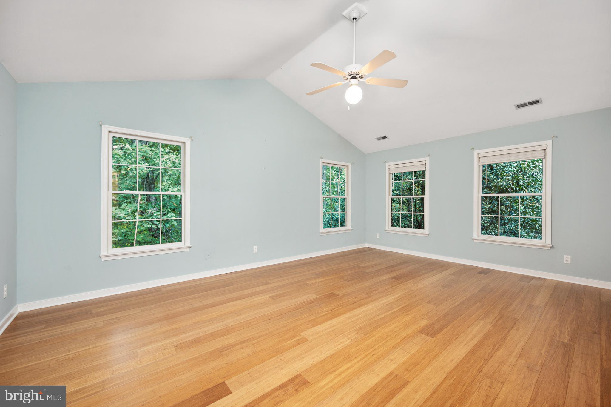 CREEKSIDE - Residential