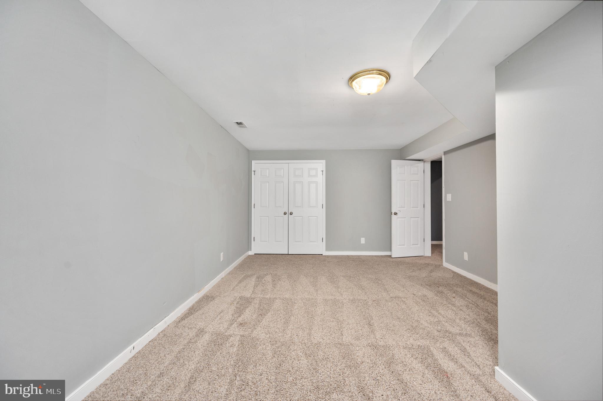 CREEKSIDE - Residential