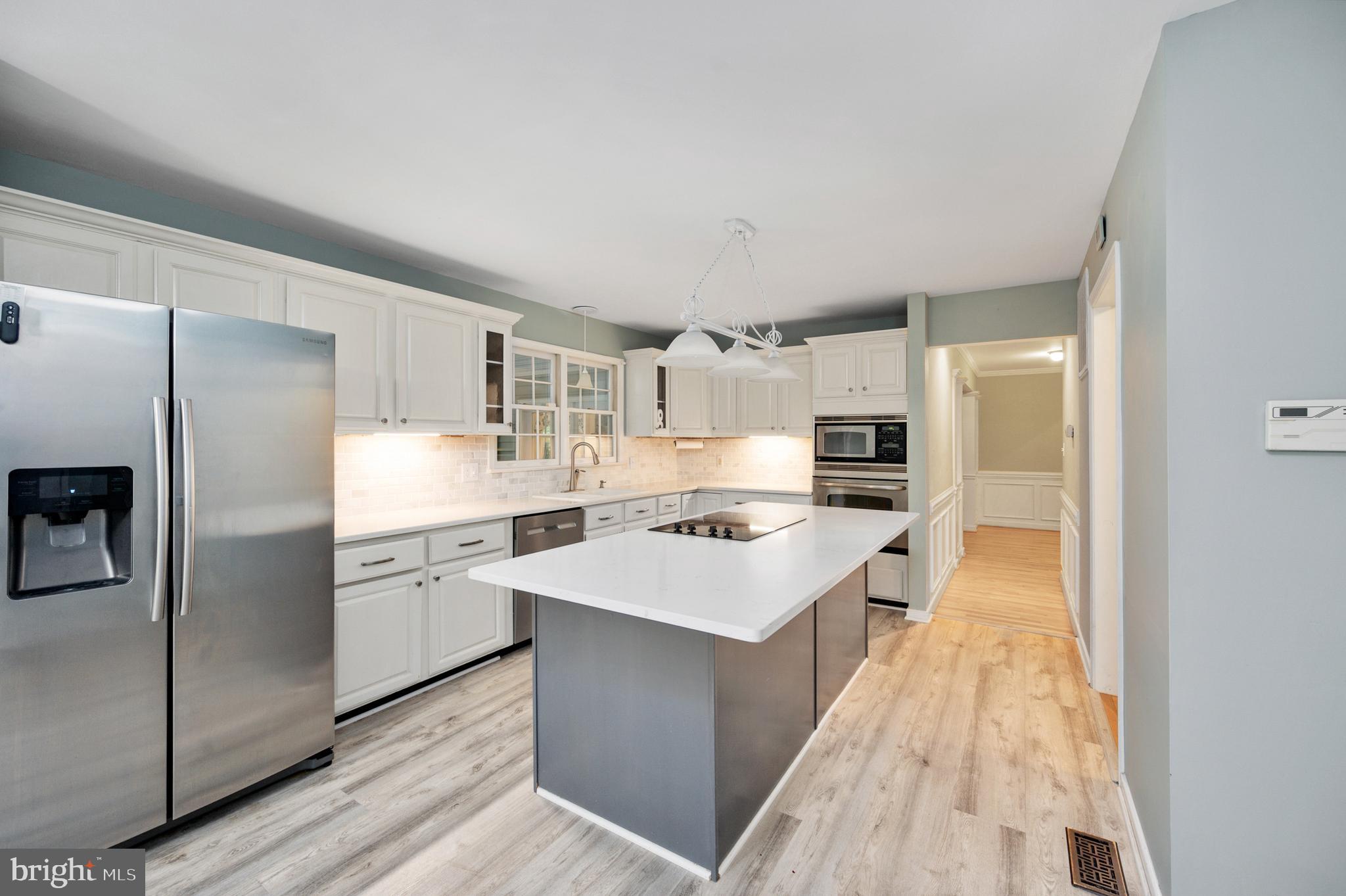 CREEKSIDE - Residential