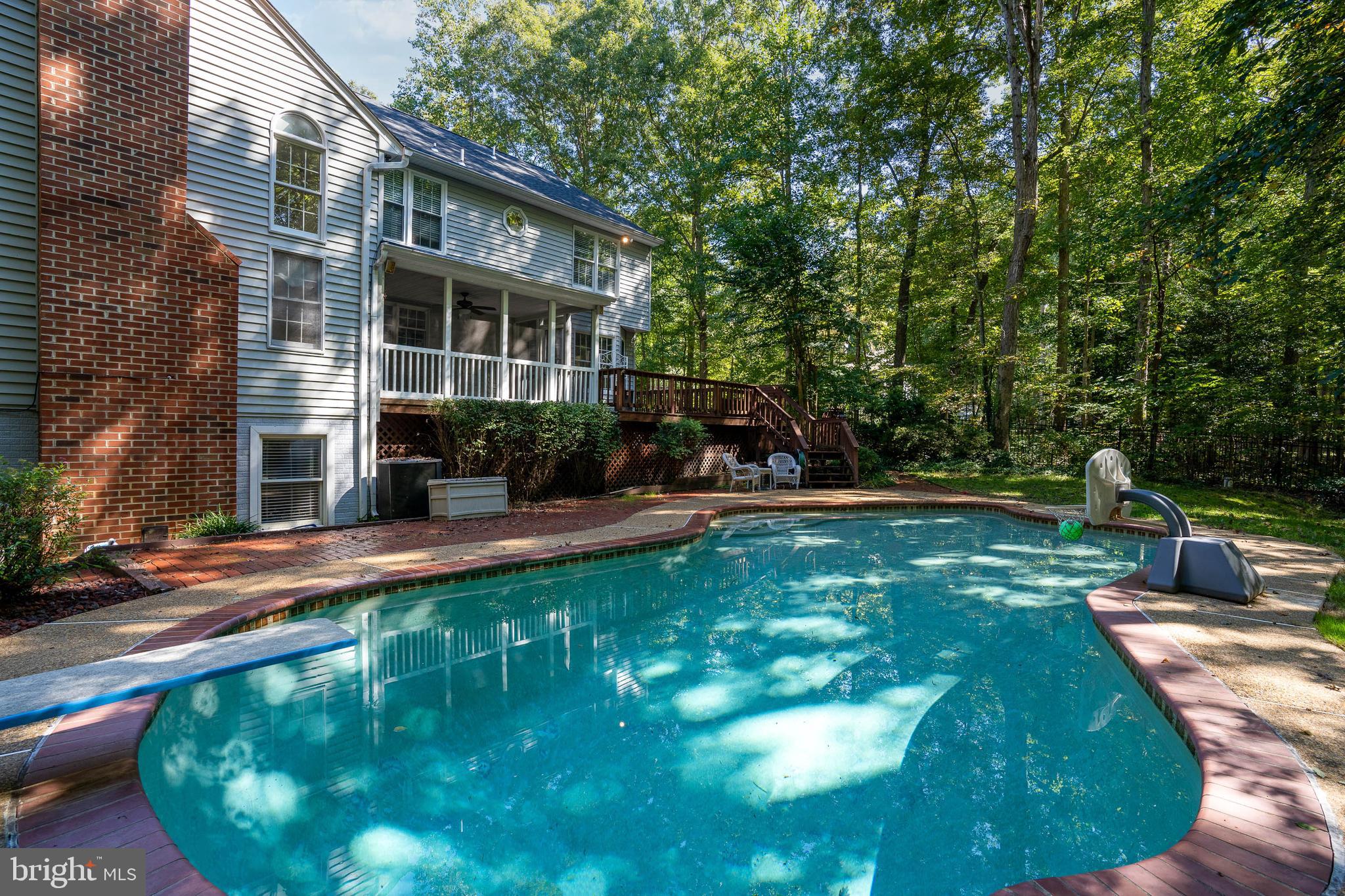 CREEKSIDE - Residential