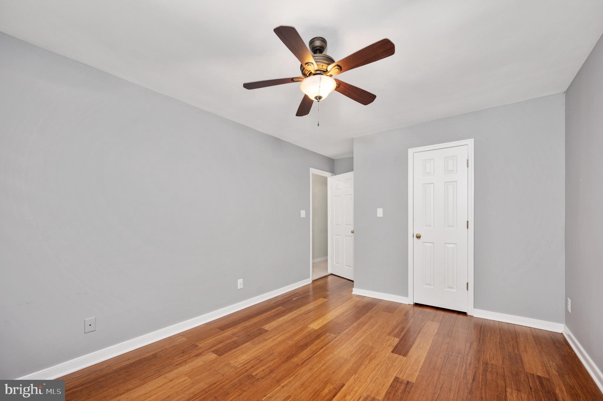 CREEKSIDE - Residential