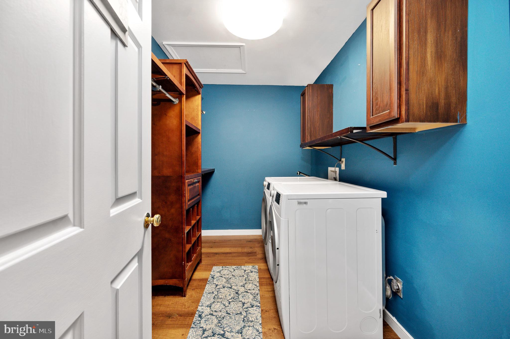 CREEKSIDE - Residential