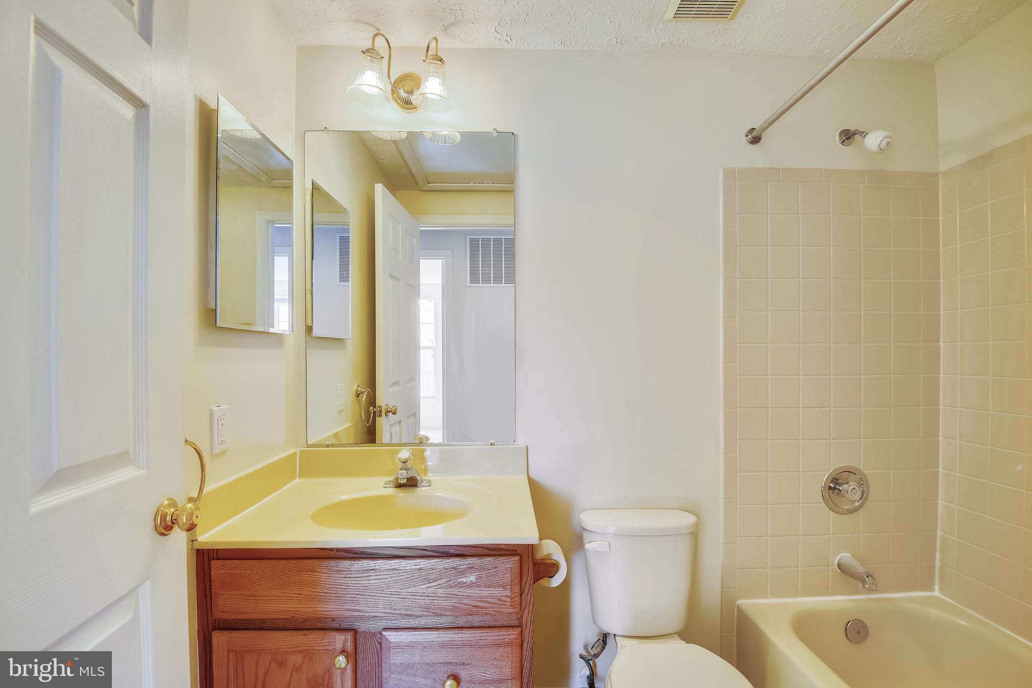 FOUR SEASONS ESTATES - Residential