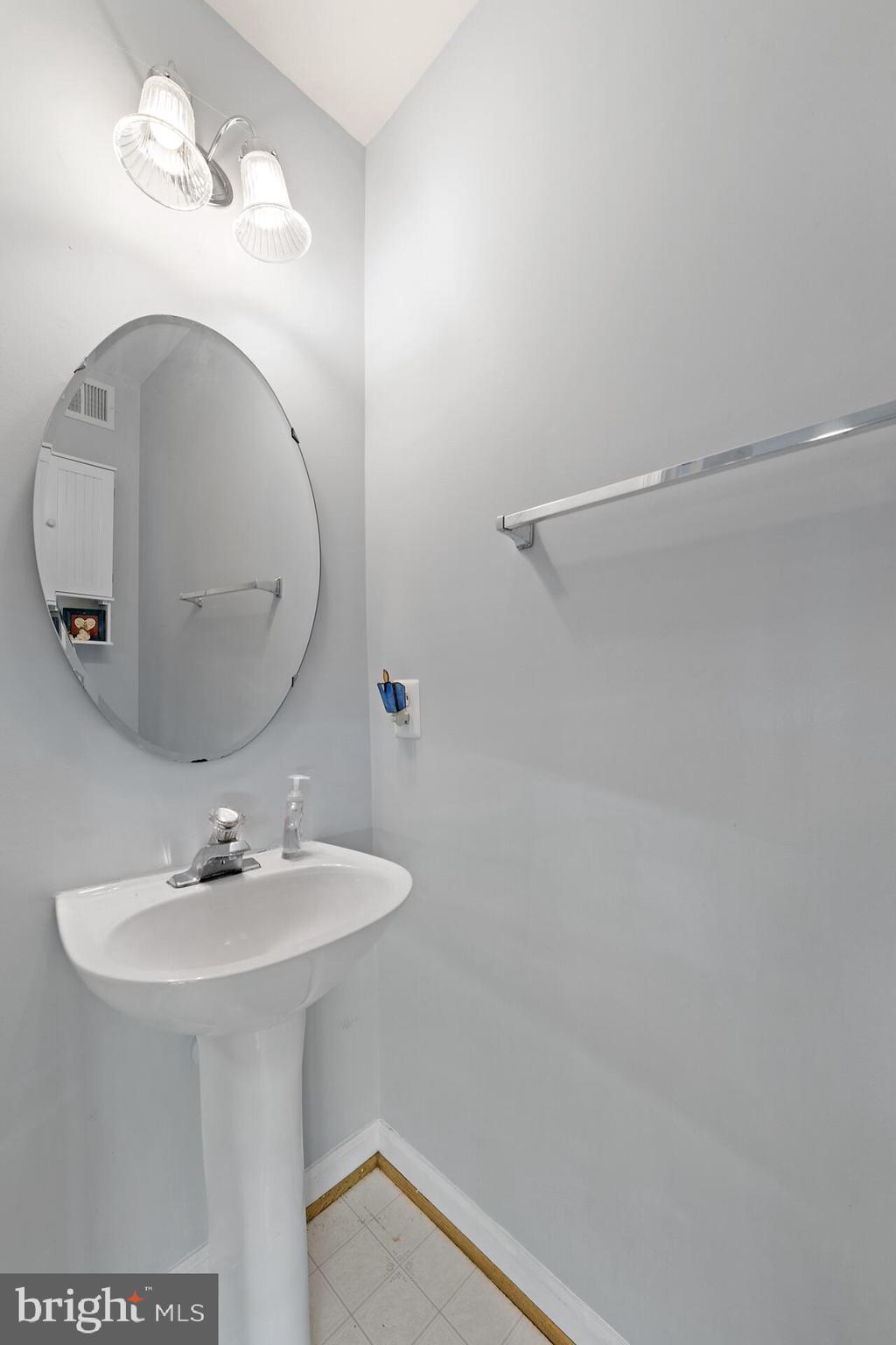 WELLINGTON/CLOVERHILL - Residential