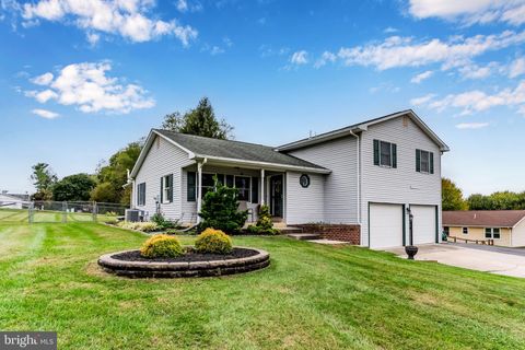 308 SHUGHART AVENUE BOILING SPRINGS PA 17007