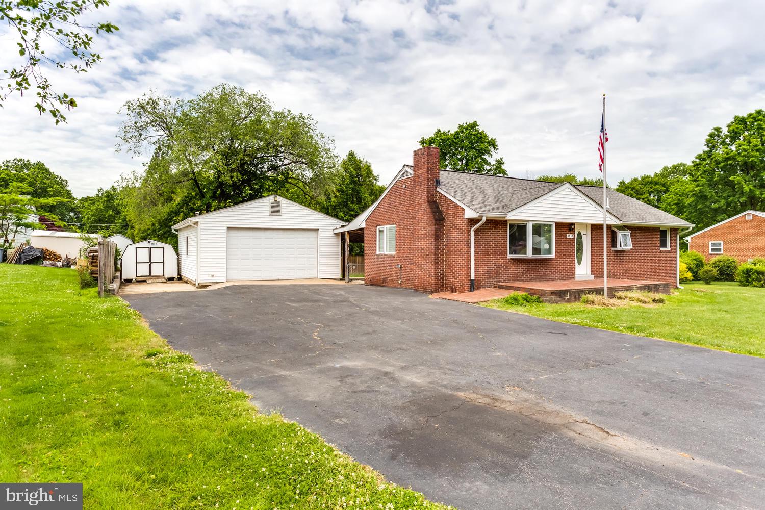 BUSH HILL - Residential Lease
