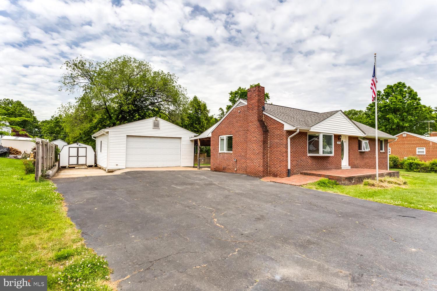 BUSH HILL - Residential Lease