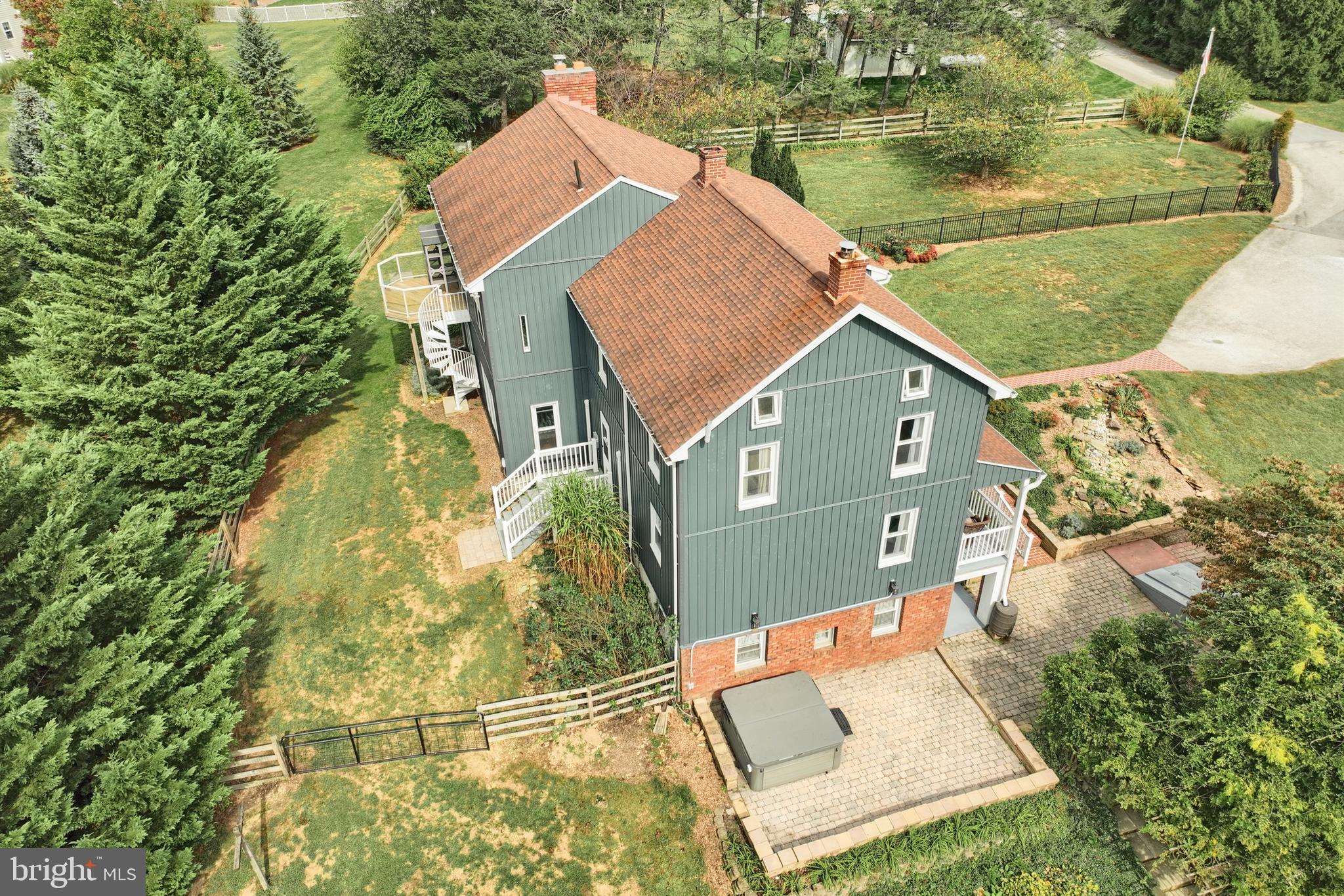 WEST MANHEIM - Residential