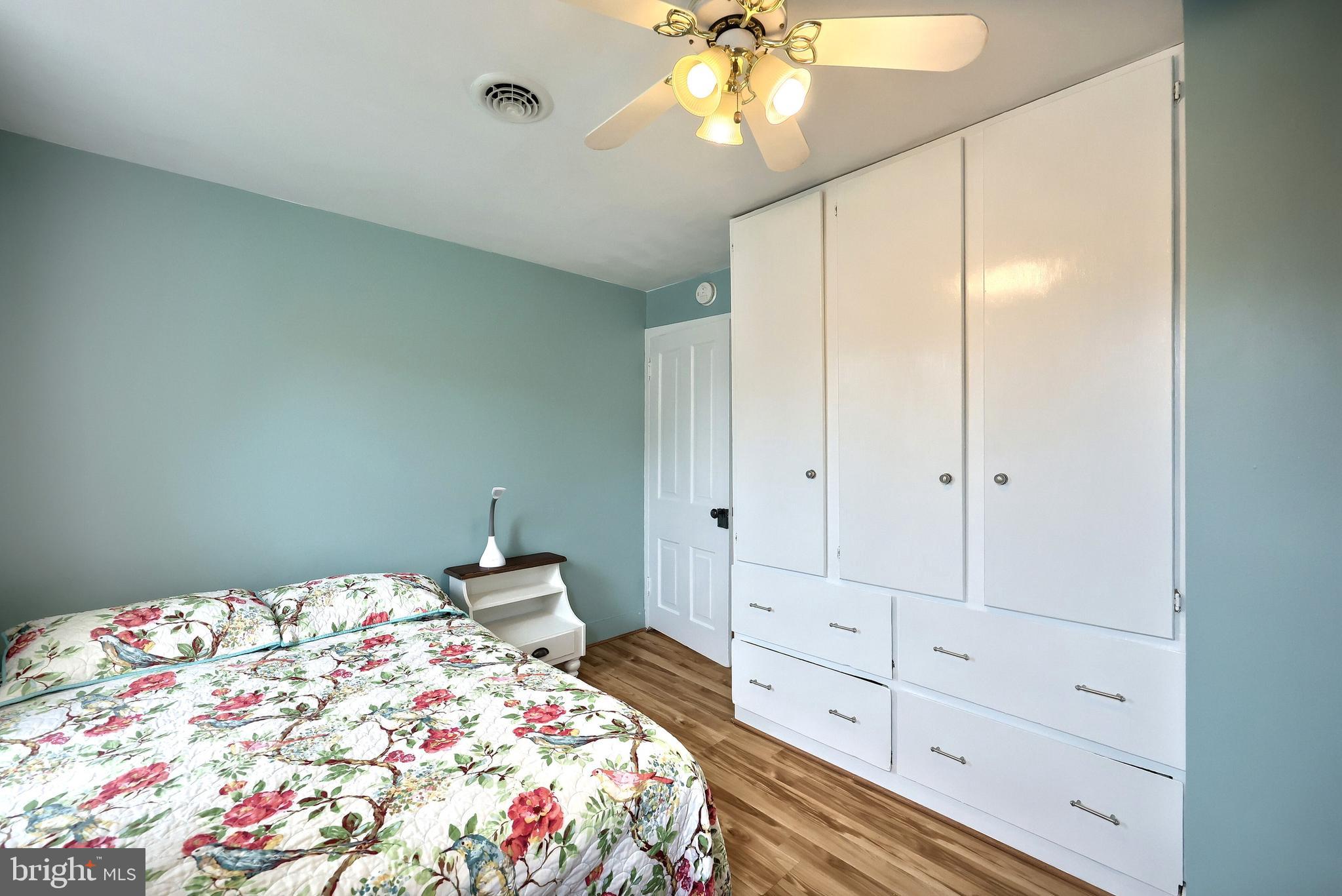 WEST MANHEIM - Residential