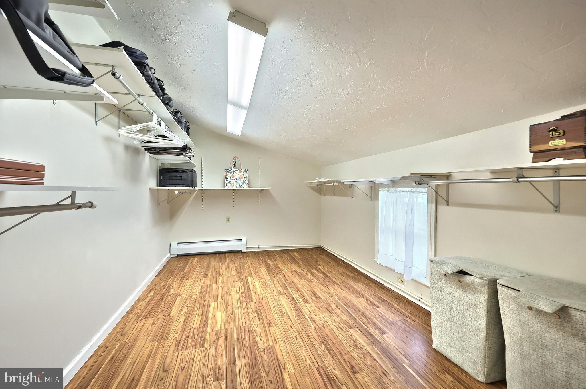 WEST MANHEIM - Residential