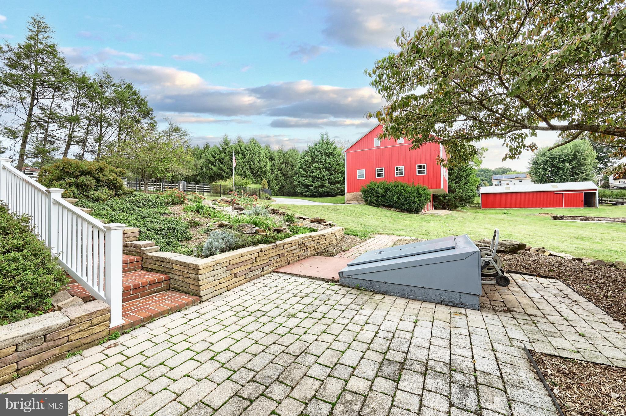 WEST MANHEIM - Residential