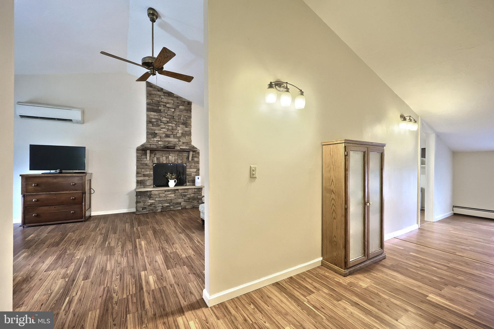 WEST MANHEIM - Residential