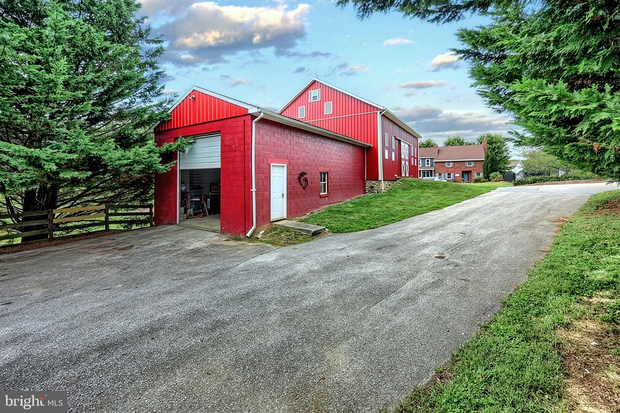 WEST MANHEIM - Residential