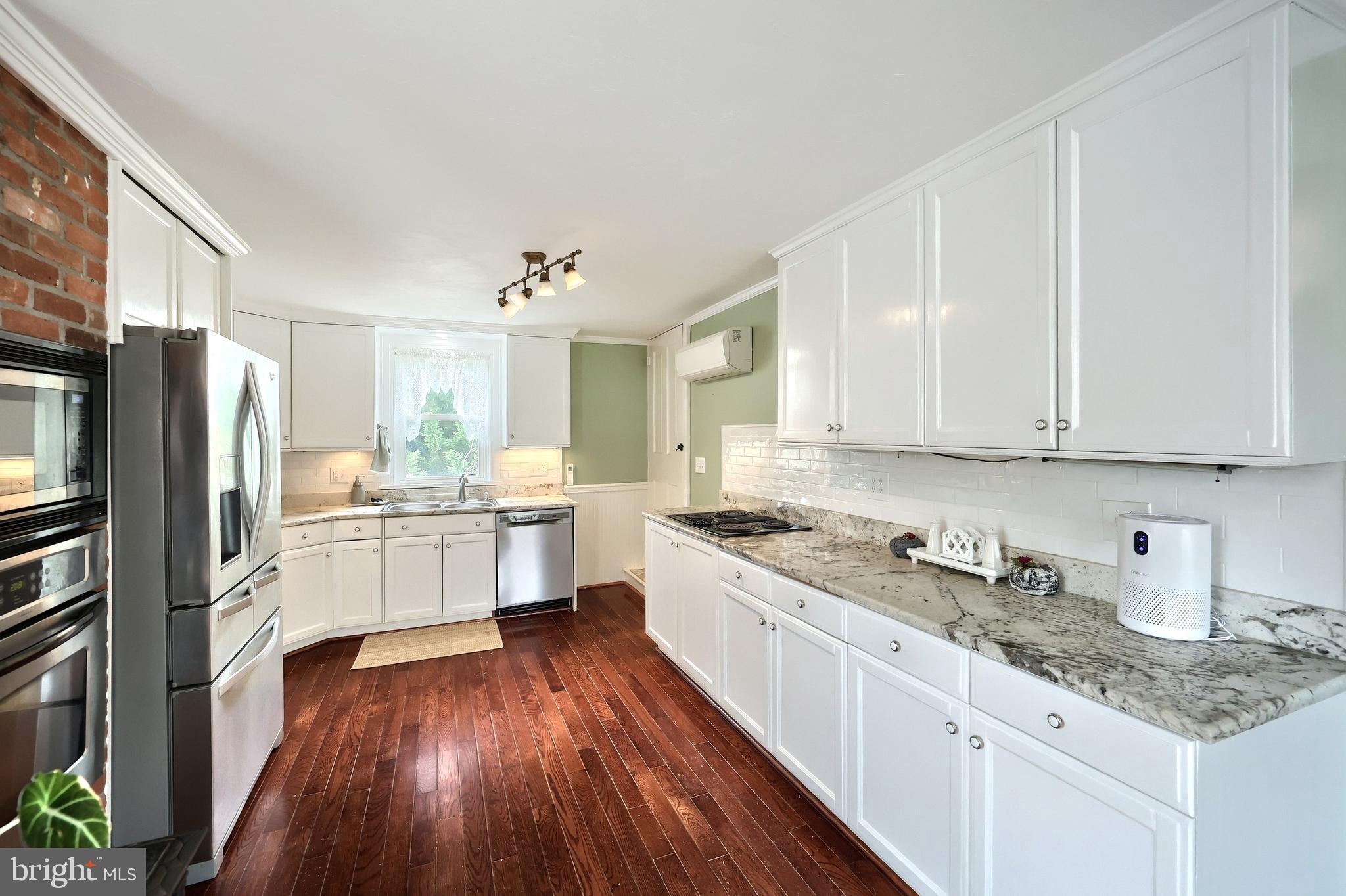 WEST MANHEIM - Residential